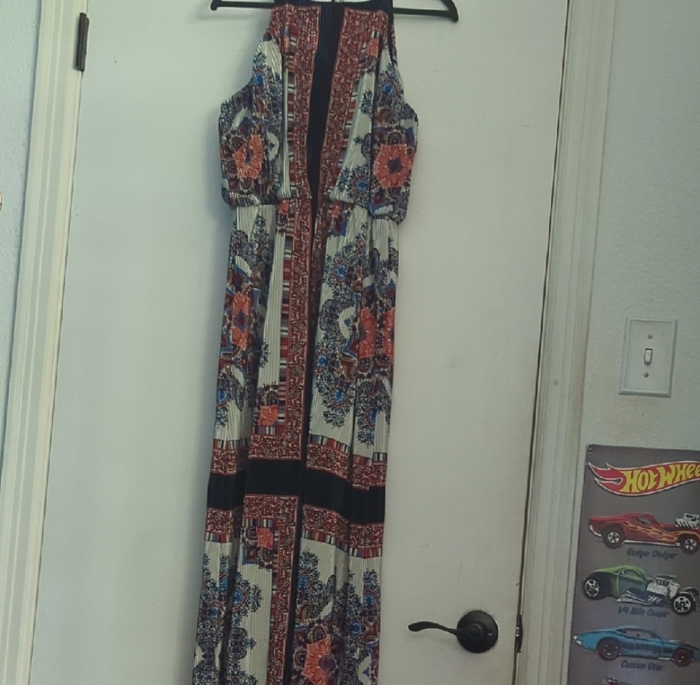 Floral Print Maxi Dress in Black and Red
